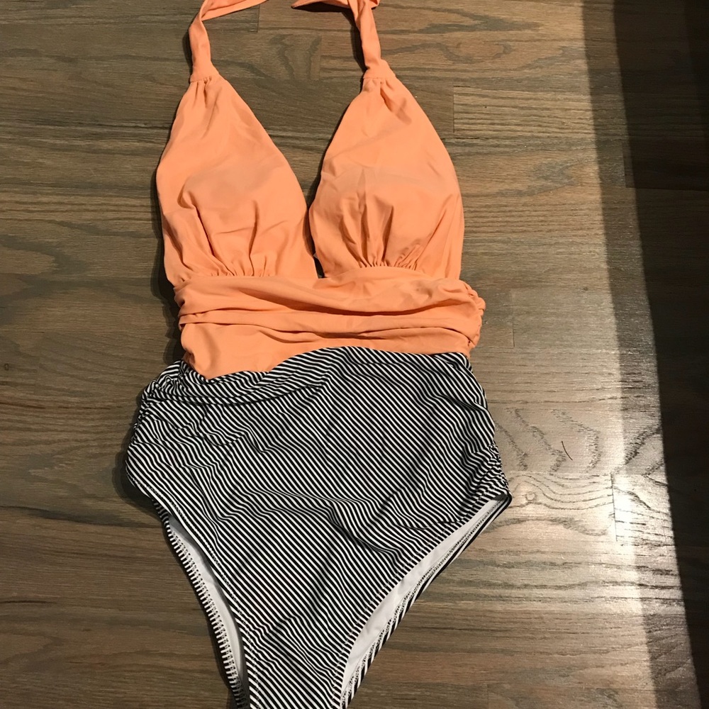 One piece ruched bathing suit pink/striped